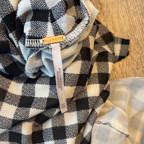 Black and White Checkered Women's Top - Picture 8 of 11